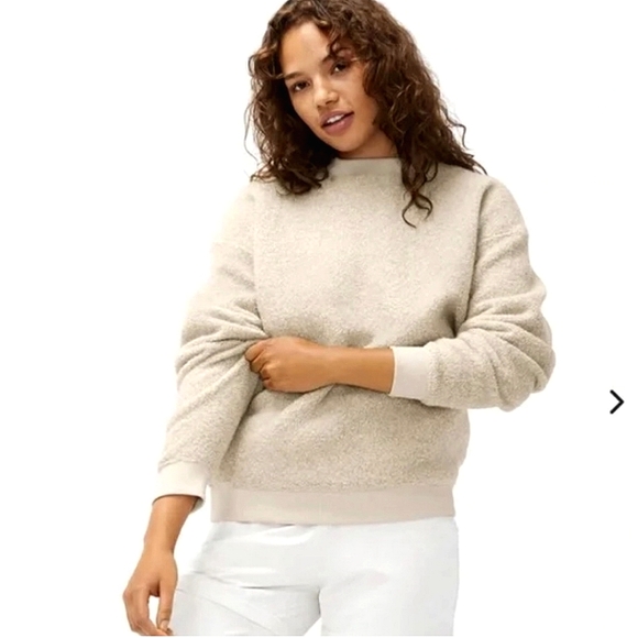 Outdoor Voices Tops - Crewneck Sweatshirt Fuzzy Outdoor Voices Womens MegaFleece Wool Oatmeal